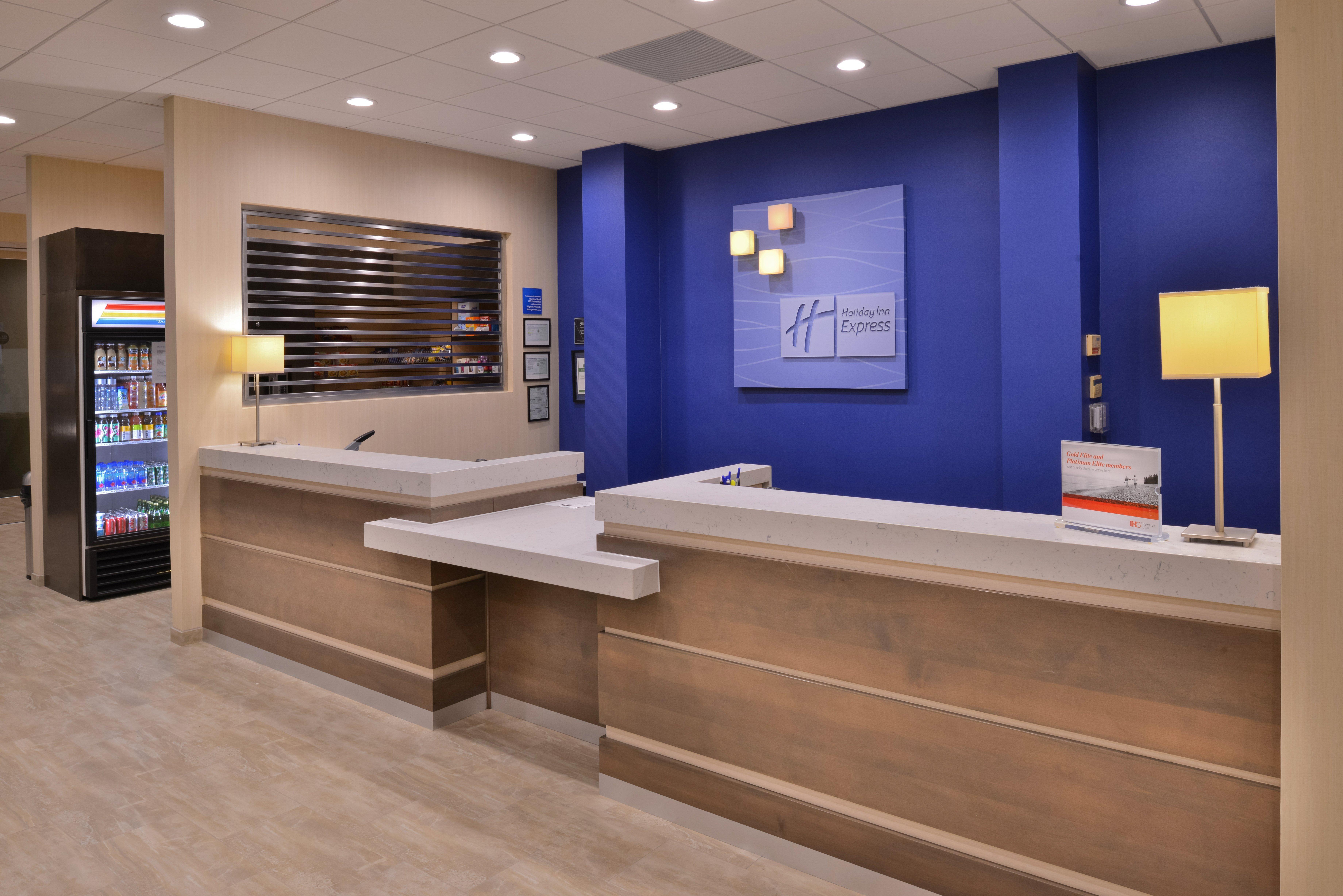 Holiday Inn Express & Suites Pasadena - Los Angeles By Ihg מראה חיצוני תמונה