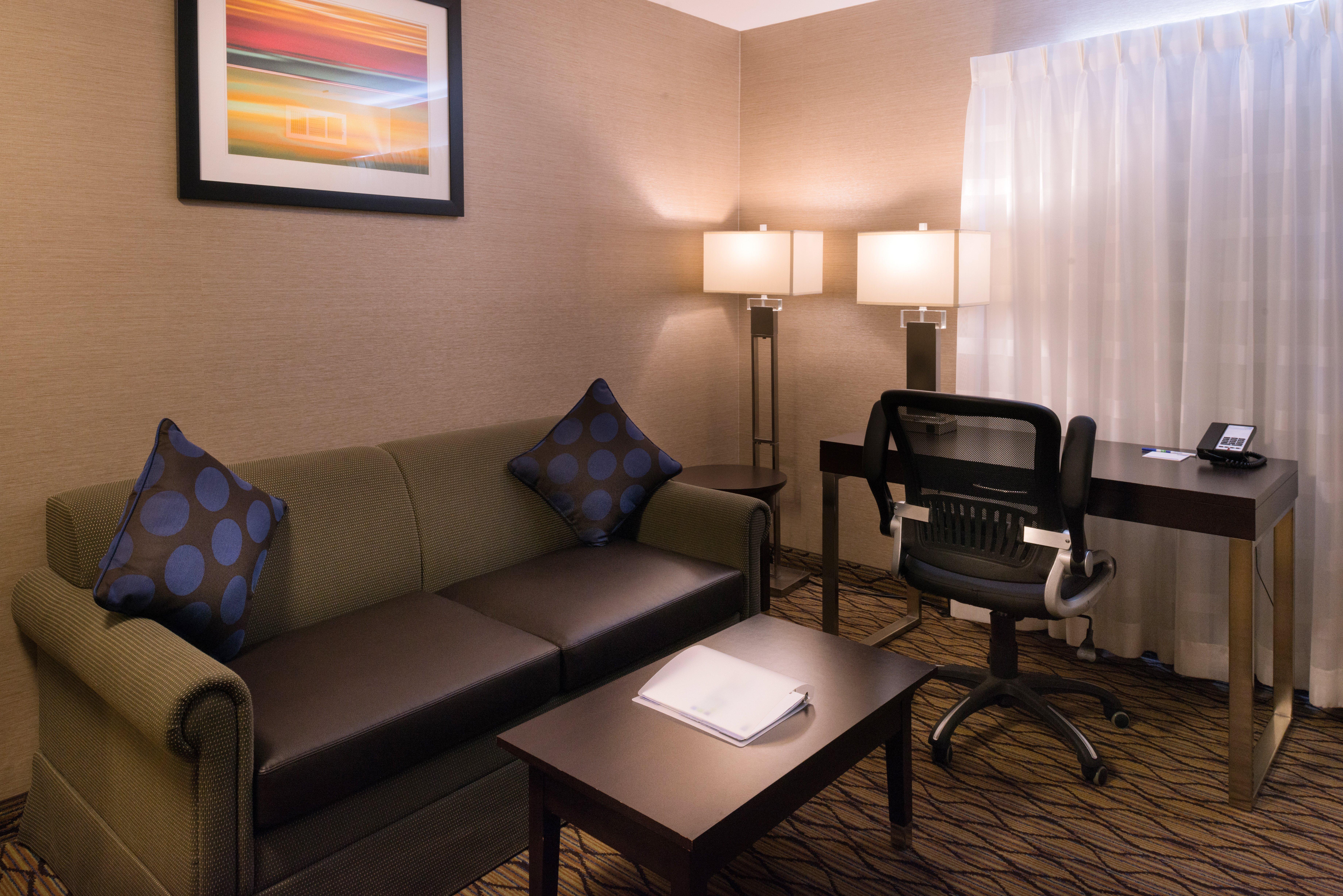 Holiday Inn Express & Suites Pasadena - Los Angeles By Ihg מראה חיצוני תמונה