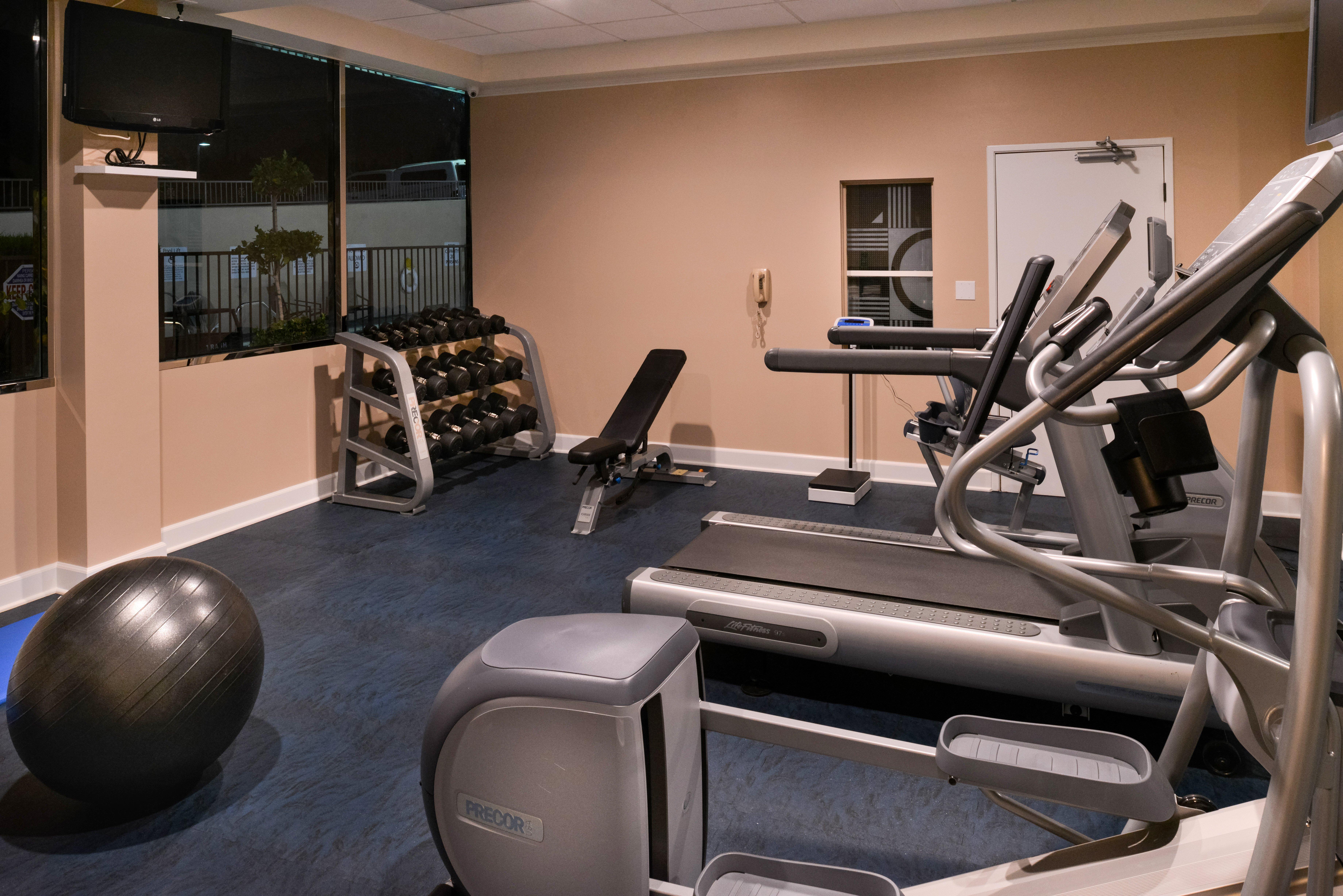 Holiday Inn Express & Suites Pasadena - Los Angeles By Ihg מראה חיצוני תמונה
