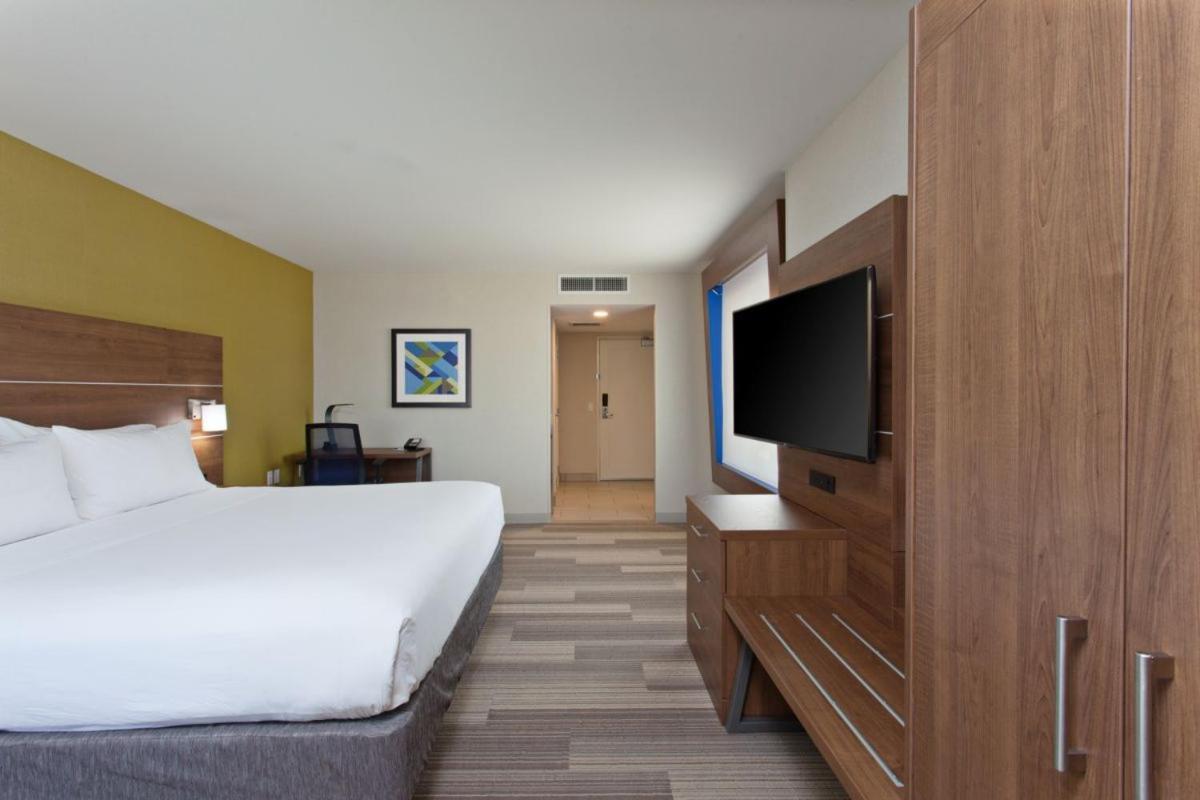 Holiday Inn Express & Suites Pasadena - Los Angeles By Ihg מראה חיצוני תמונה