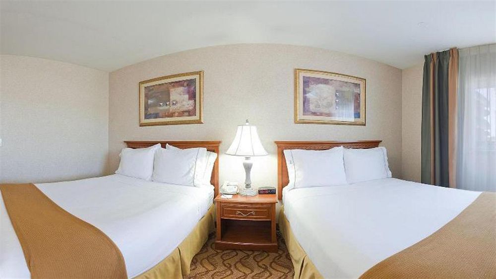Holiday Inn Express & Suites Pasadena - Los Angeles By Ihg מראה חיצוני תמונה