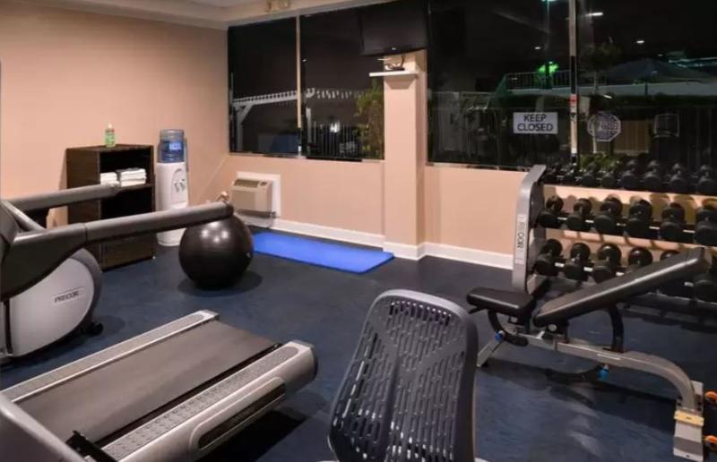 Holiday Inn Express & Suites Pasadena - Los Angeles By Ihg מראה חיצוני תמונה